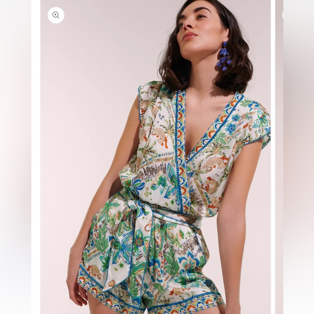 POUPETTE ST BARTH Short Jumpsuit romper Anaik Blue
Leo Foulard large women’s NEW